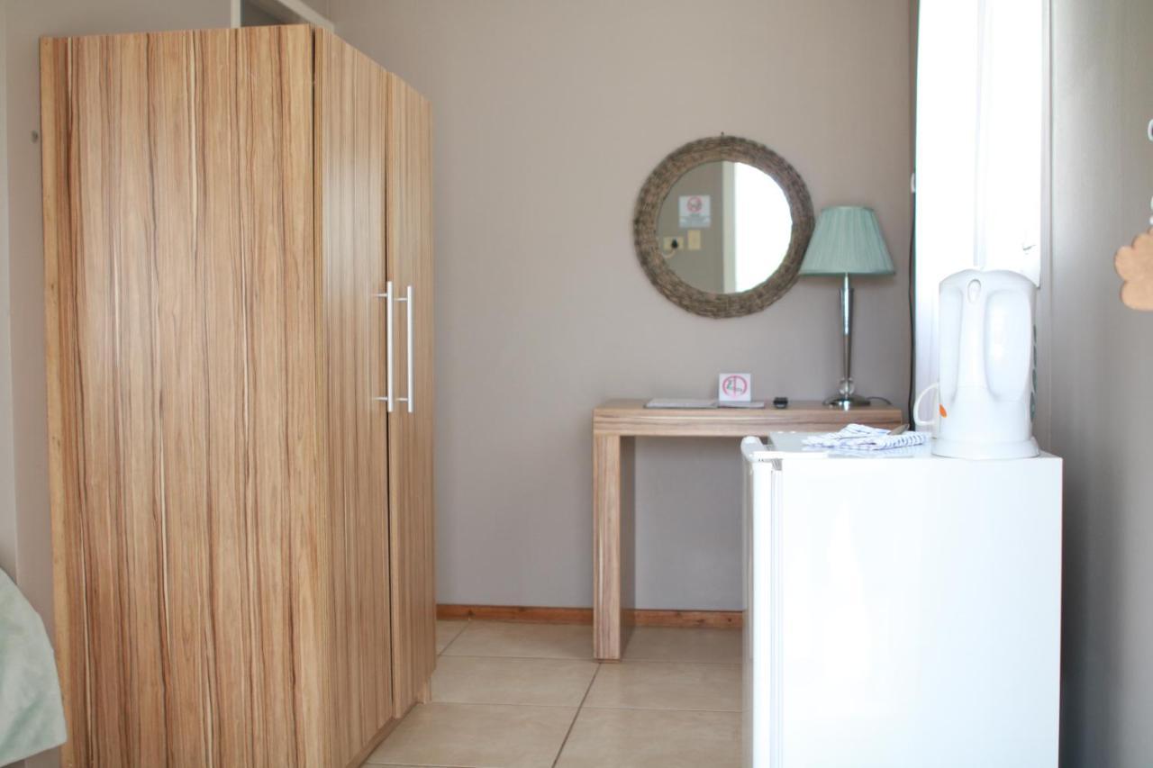 Maritz Country Lodge Keetmanshoop Esterno foto