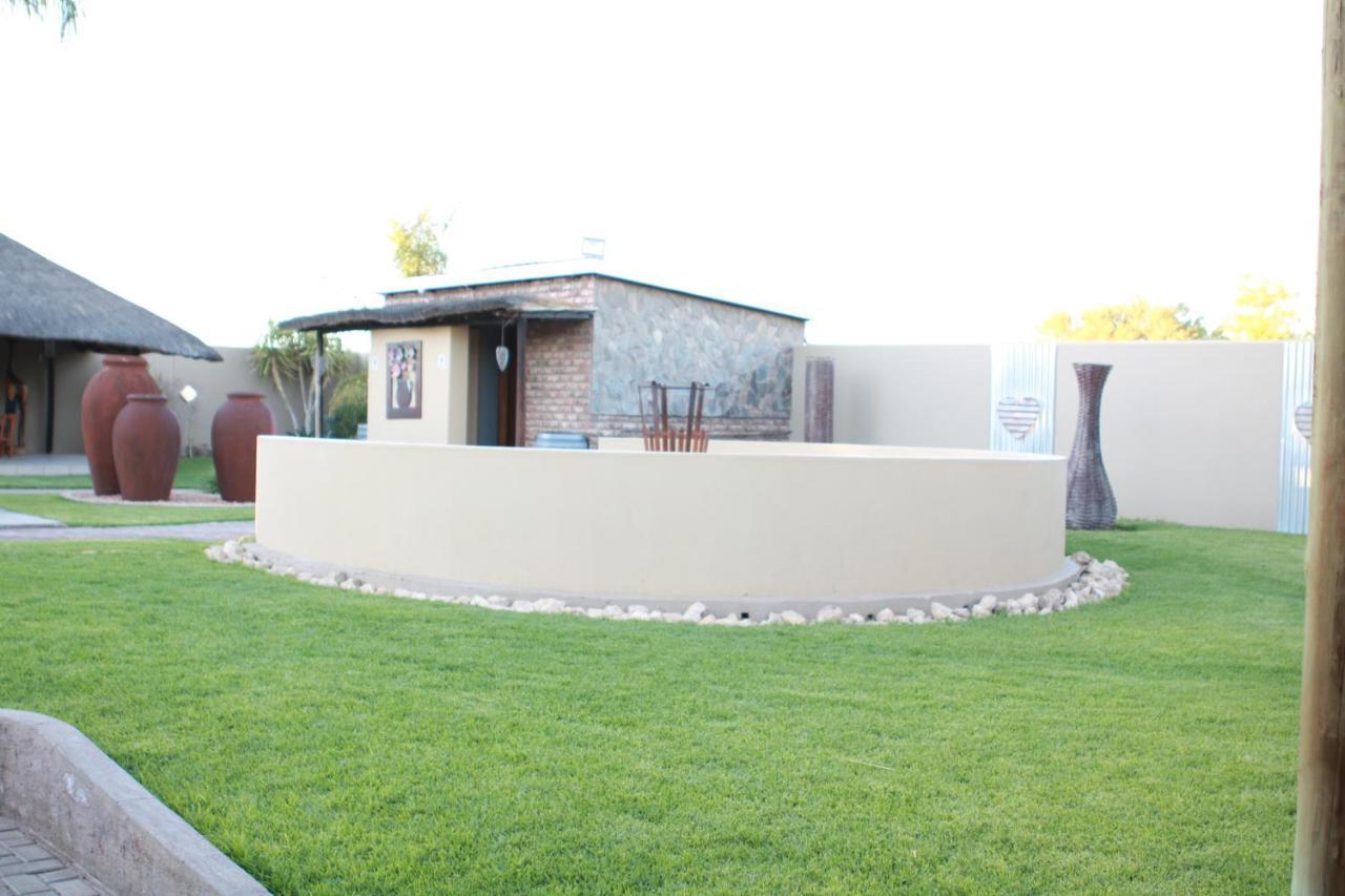 Maritz Country Lodge Keetmanshoop Esterno foto