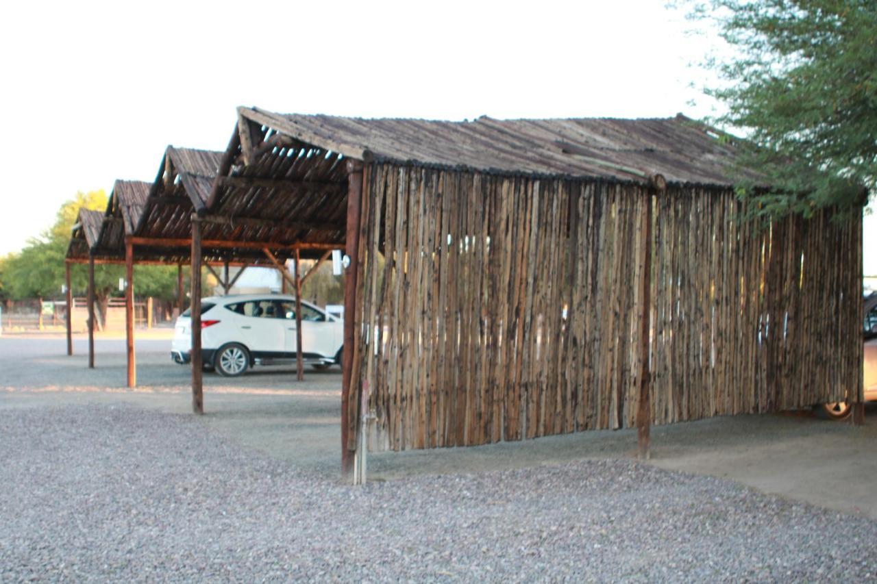 Maritz Country Lodge Keetmanshoop Esterno foto